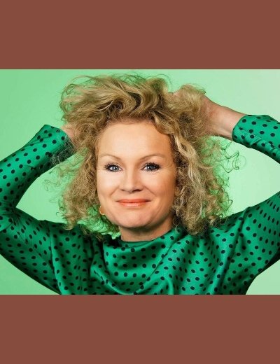 ZA 10 december 2022, 20:15 uur, Astrid Cattel - "ECHT"